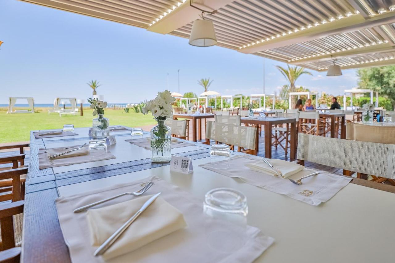 Beach Club 93 Hotel Paestum Buitenkant foto